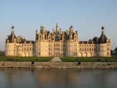 Loire Valley Day Trip from Paris to Chambord, Chenonceau & Blois