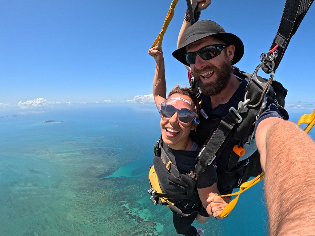 Cairns Tandem Skydive up to 14,000ft [Free Bus Transfers]