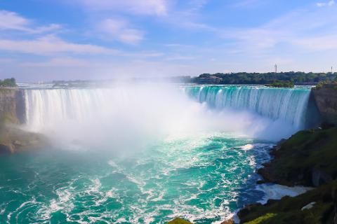 Toronto To Niagara Falls Large Group Private Tour (upto 34 Passengers)