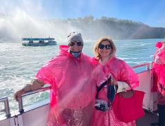 Niagara Falls Private Tour From Brampton Upto 14 People