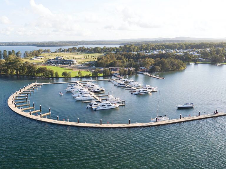 Flight 15a - 8 at Trinity Lake Macquarie - Fly & Dine Lunch Package