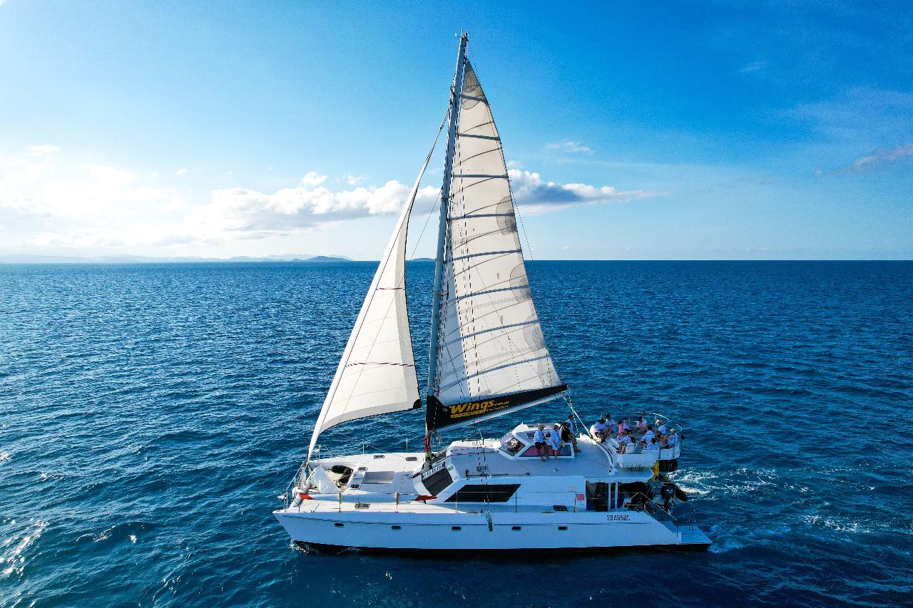 A Whitsunday Islands Sail, SUP & Snorkel Day Tour- Premium NEWEST Whitsundays Day Tour!