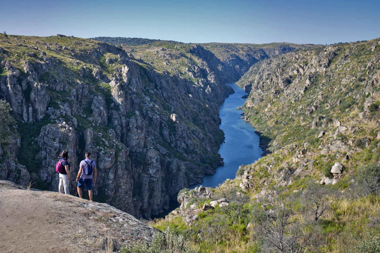 Douro International Natural Park self-guided hike tour, Essential