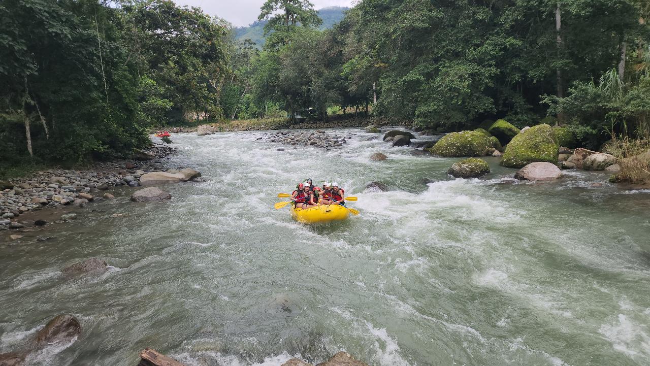 Tour de Rafting en el Río Pejibaye