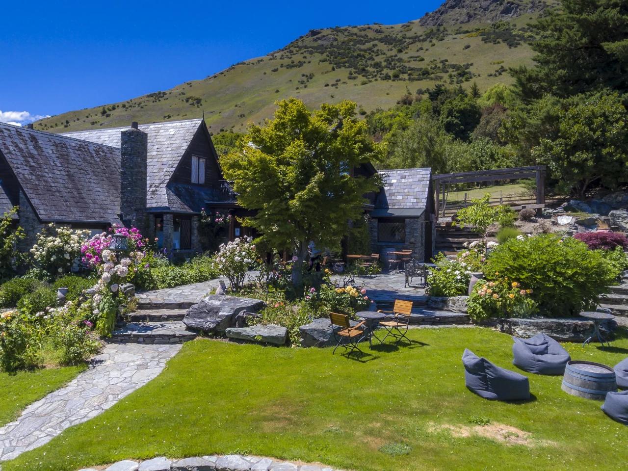 Appellation Wine Tours: Private Boutique Wine Tour — Queenstown - Photo 4