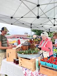 MWV North Conway's Farmers Market from Mountain Range Locations
