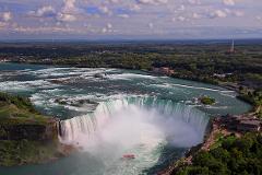 Markham To Niagara Falls Day Tour (Small Group. Includes Boat Cruise & Wine Tasting)