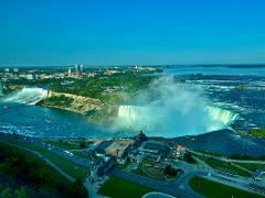 Small Group Walking Tour of the Best of Niagara Falls Canada