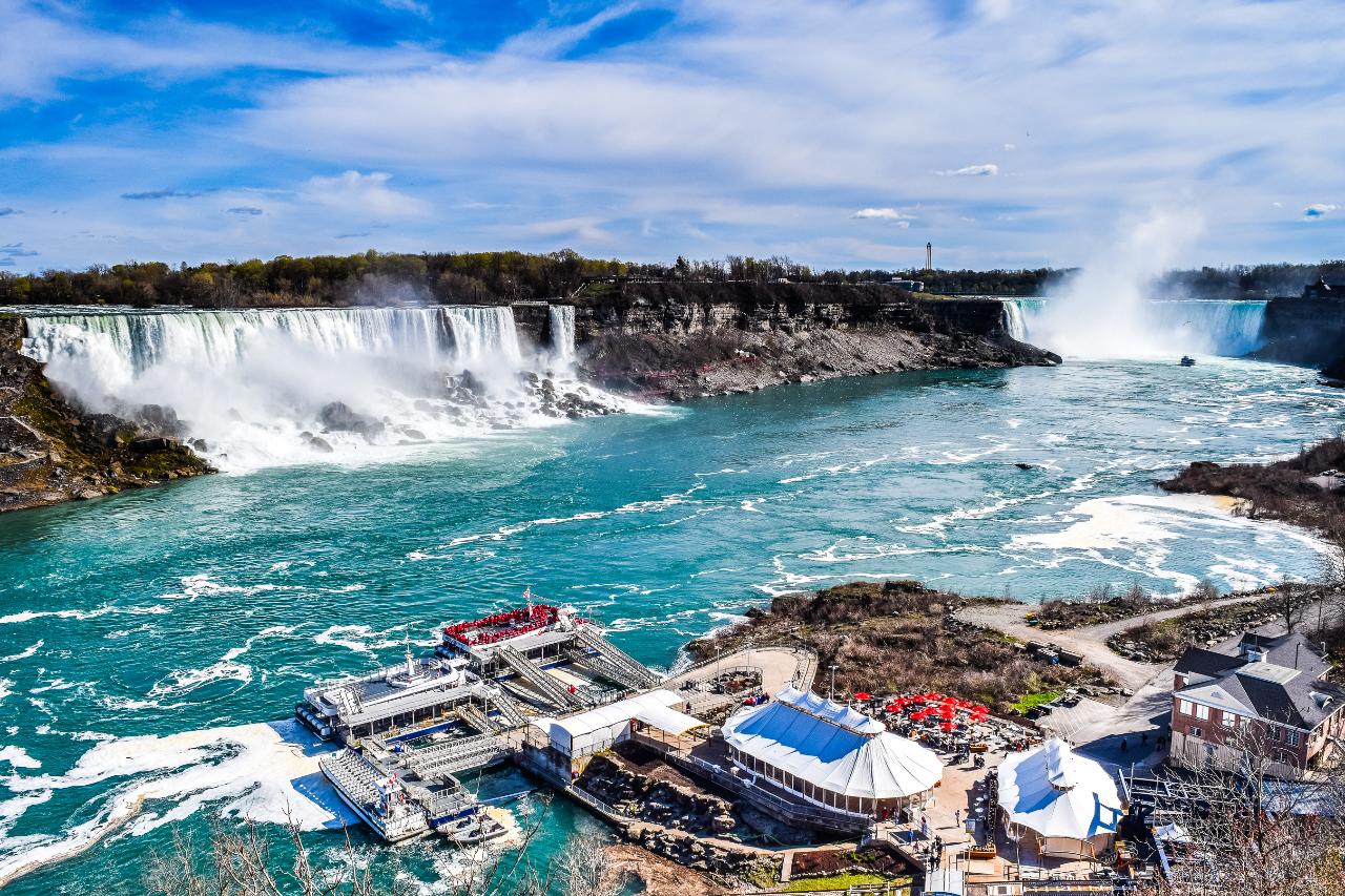 Toronto to Niagara Falls Canada Day Tour