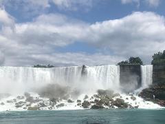Scarborough to Niagara Falls Luxury Private Tour (upto 14 people)