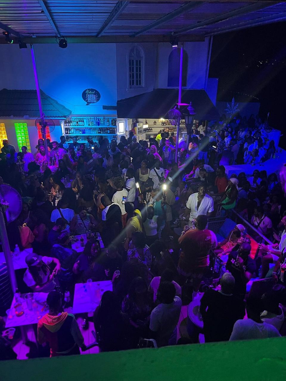 Lounge 27 27 Montego Bay