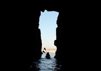 Kayak Tour of the 7 Caves 