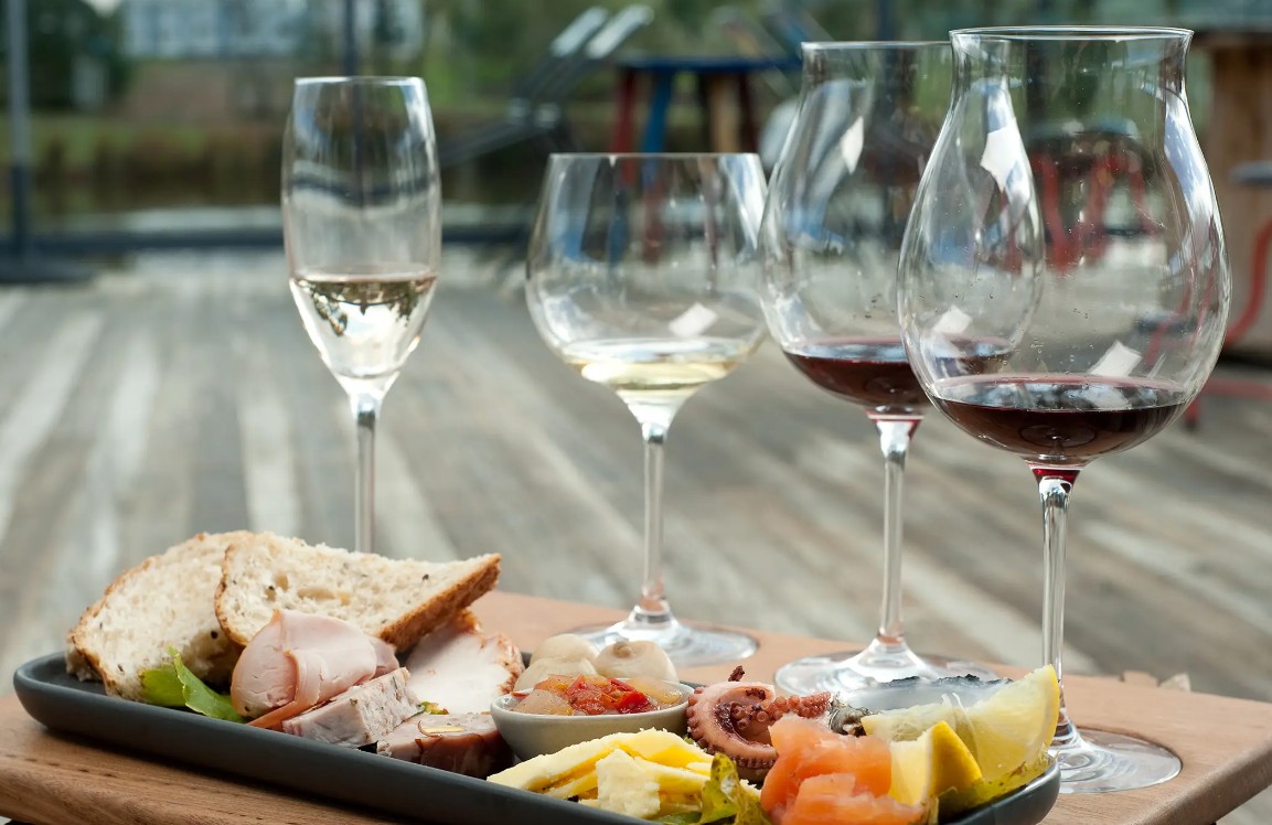 Richmond and Wine Tour (Friday & Monday)