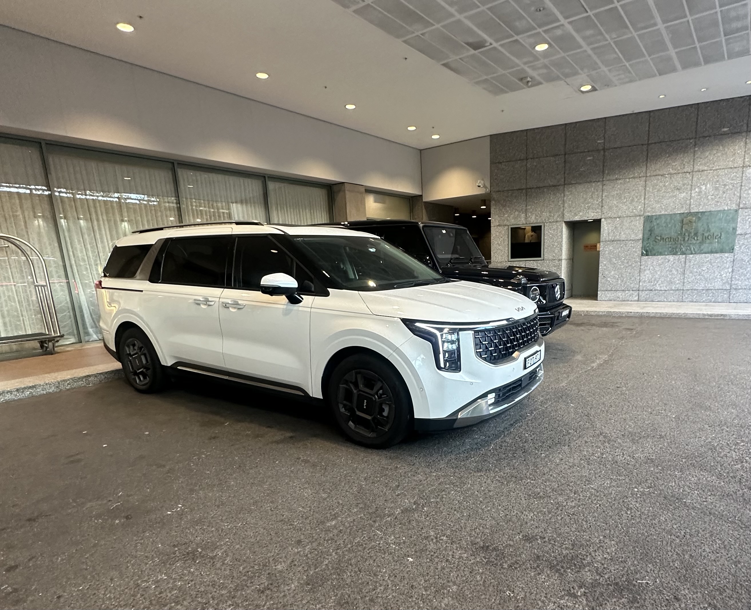 4 Hour Unlimited kms  Private Driver (1-7 People)