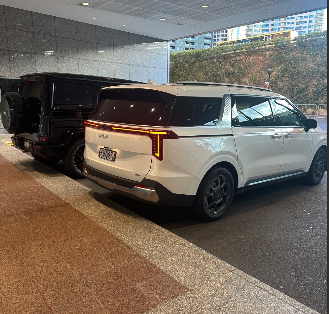 4 Hour Unlimited kms  Private Driver (1-7 People)