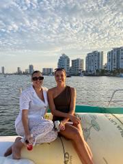 5 Hour Corporate Cruise - Make it Memorable (up to 30 guests)