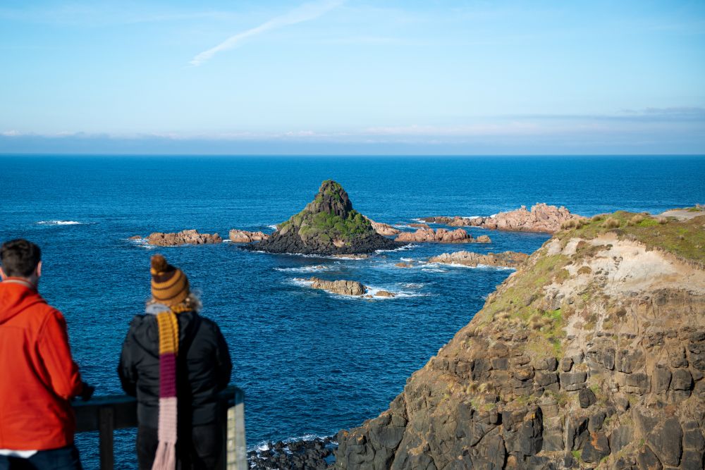 Depart Melbourne: Phillip Island Hop on Hop off and Penguins Day Tour