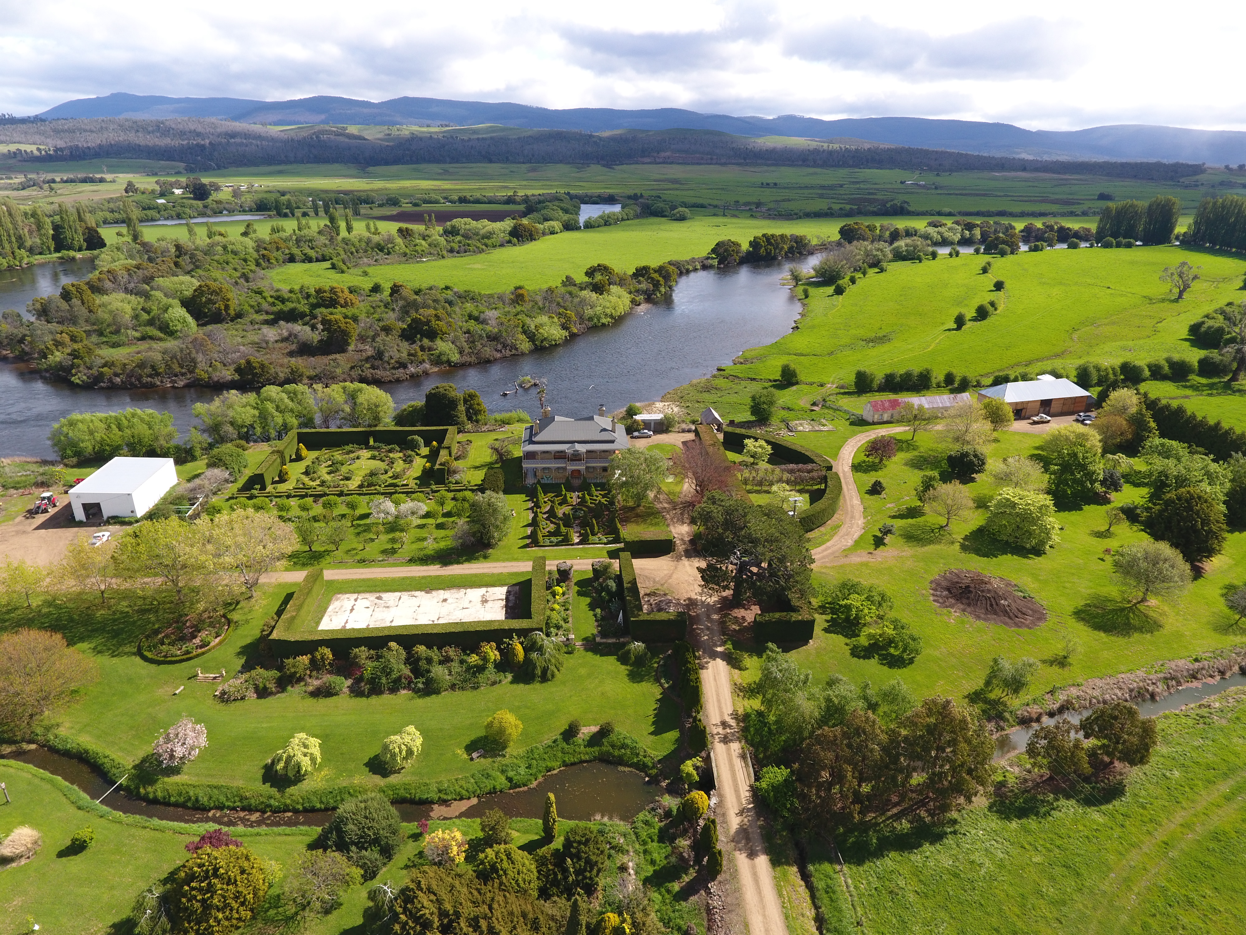 Derwent Valley, Tasmania: Lawrenny Whisky Tasting