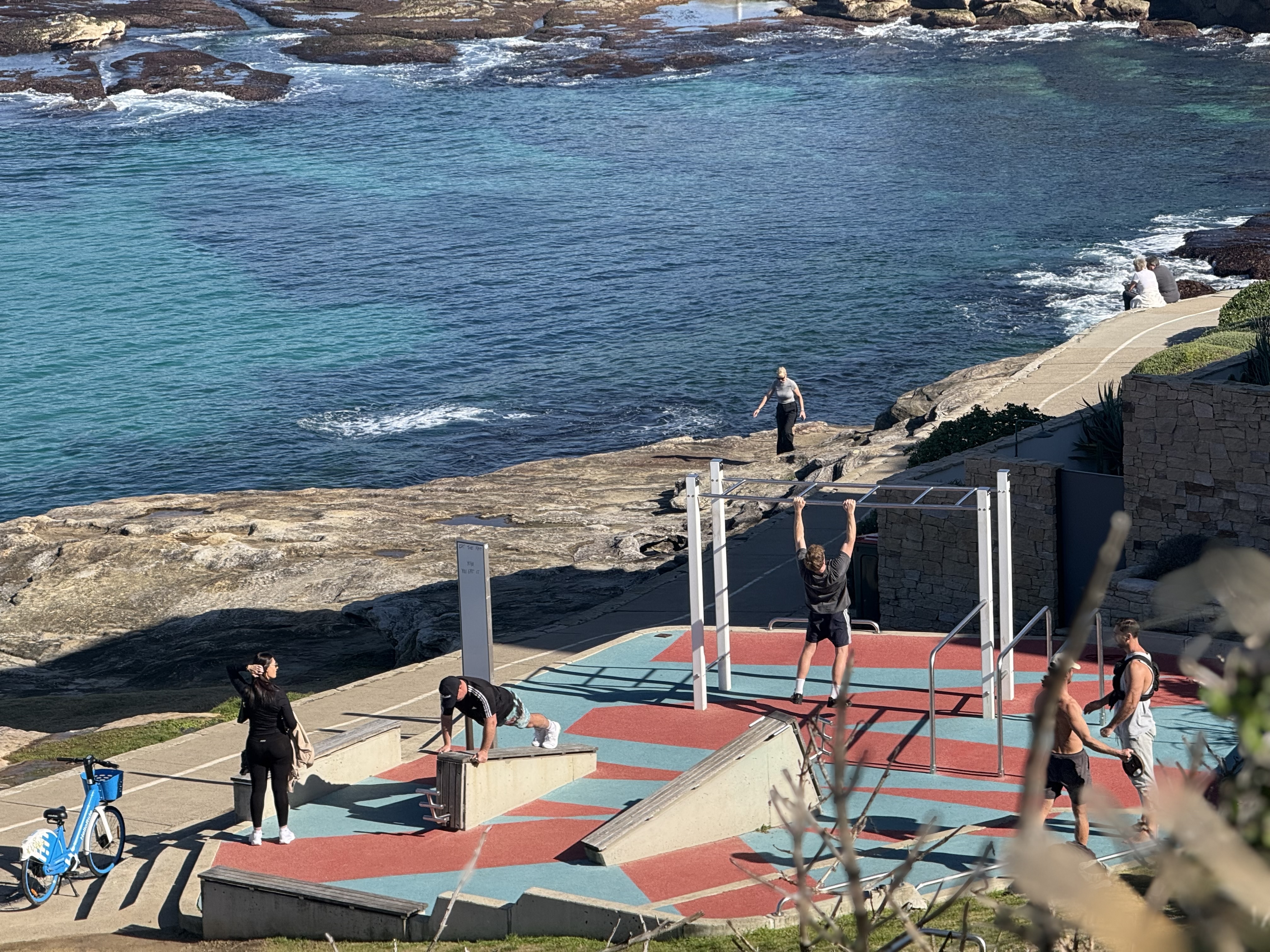 Big Day Out in Bondi Walking Tour