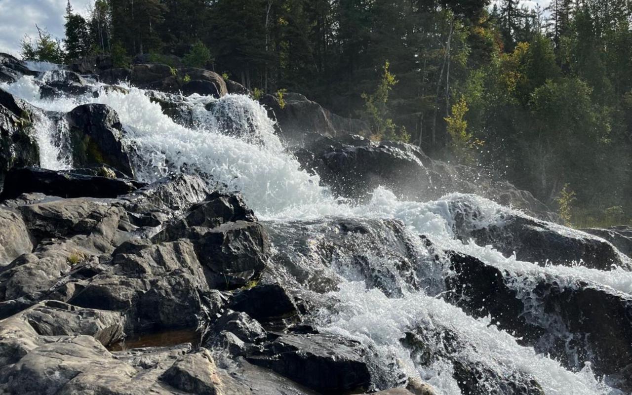 Cameron Waterfalls Hiking Tour