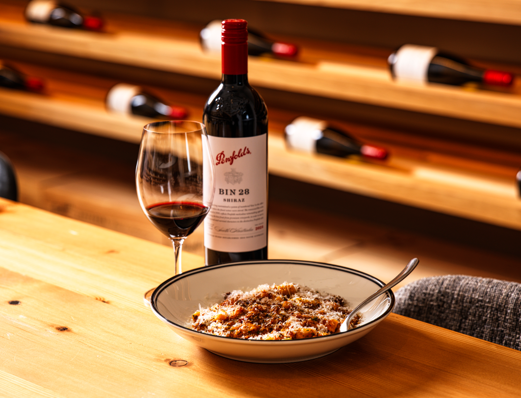 CALAMARATA & BIN 28 SHIRAZ
