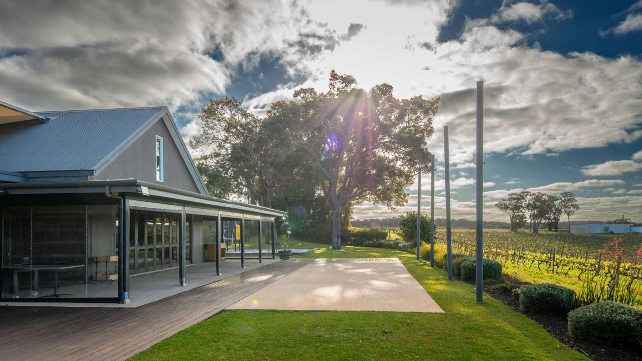 Top Tier Experience - Wills Domain Estate Dining