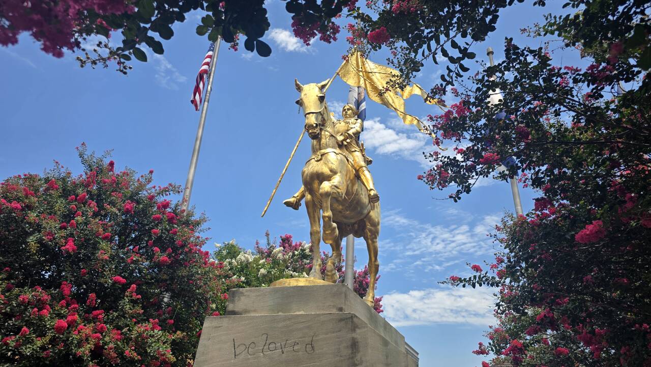 "No Walk Tour" - Gilded Grit: Women of the Vieux Carré 