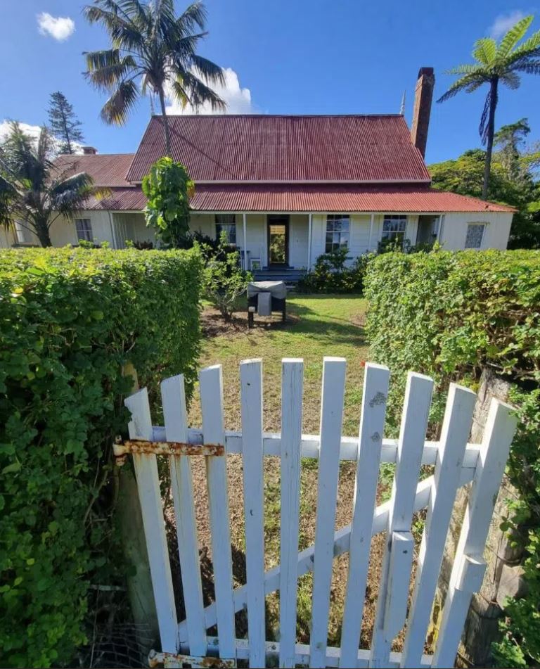 The Pitcairn Settlers Story