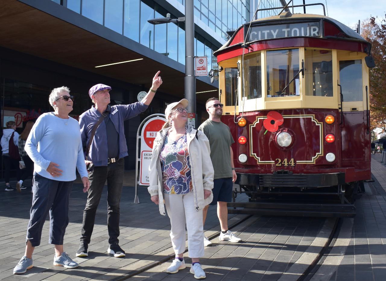 Christchurch Walking Tour: Quake Stories, History & Hidden Gems