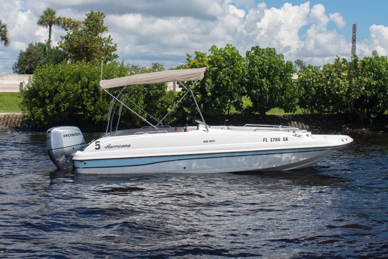 Hurricane 201 DECK BOAT ALL DAY SHORT TRIP SANIBEL , PICNIC ISLAND AND FT MYERS BEACH WEEK DAYS ONLY