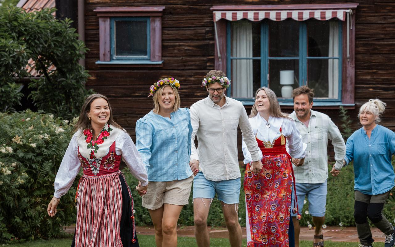 Midsummer Fun & Traditions