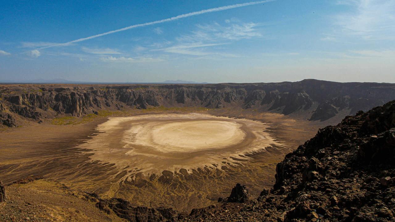 Discover Taif & Al Wa’bah Crater 2 Days.