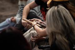 Sydney Royal National Park: Aboriginal Cultural Tour: Rock Art, Engravings & Smoking Ceremony