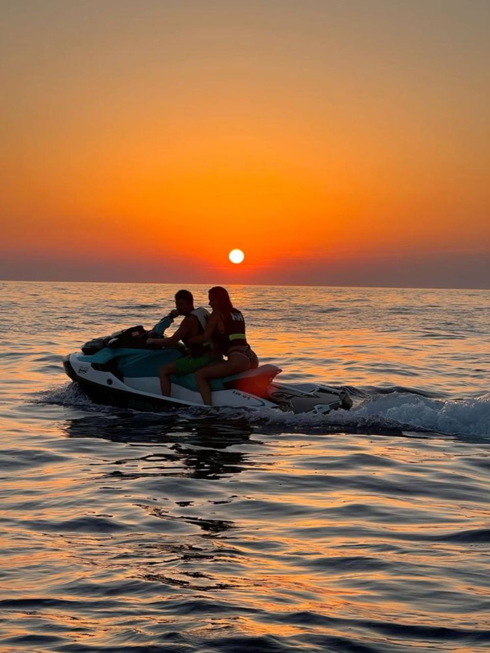 Island Escape 75 Minutes - Sunset - 2 seat minimum