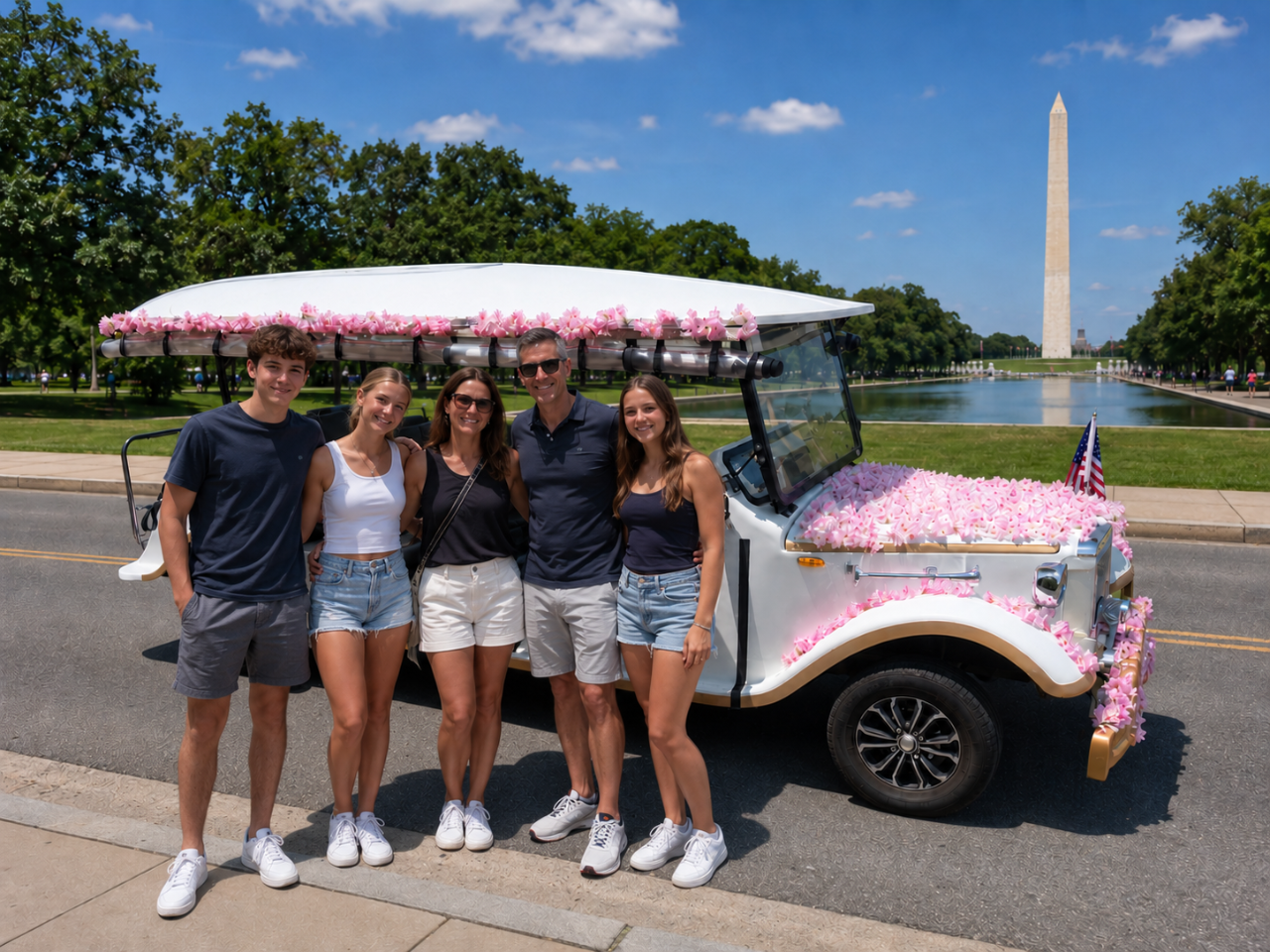 Washington DC: Small-Group Vintage Cart Monuments Tour