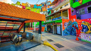 Graffitour + Comuna 13 