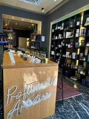Esperienza di creazione profumi a Roma