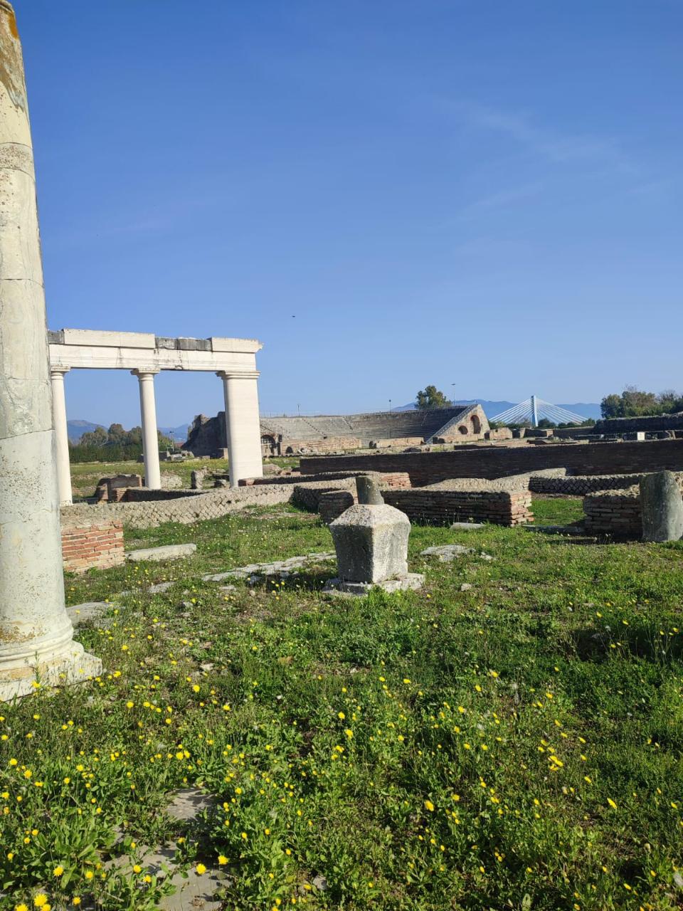 Walking tour of ancient Minturnae and through the alleys of Traetto