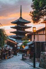 Kyoto Gion Walk with Local: Culture & Geisha World