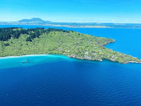 f383d640f3c04527b7295f1954a7f77995C825E2_E881_4EAD_9225_3A342D270101