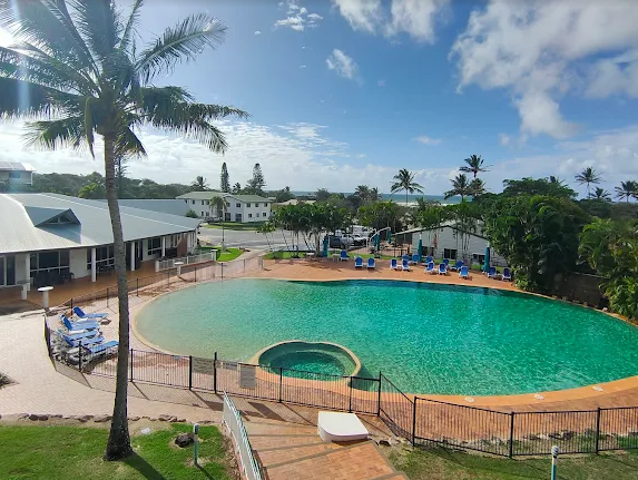 K’gari (Fraser Island) 4–6 Person Eurong Beach Resort Accommodation Package – Large 4WD Self-Drive Adventure (Hervey Bay Collection)