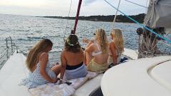 2.5-Hour Motor-Sailing Catamaran Cruise – Port Phillip Bay & Yarra River