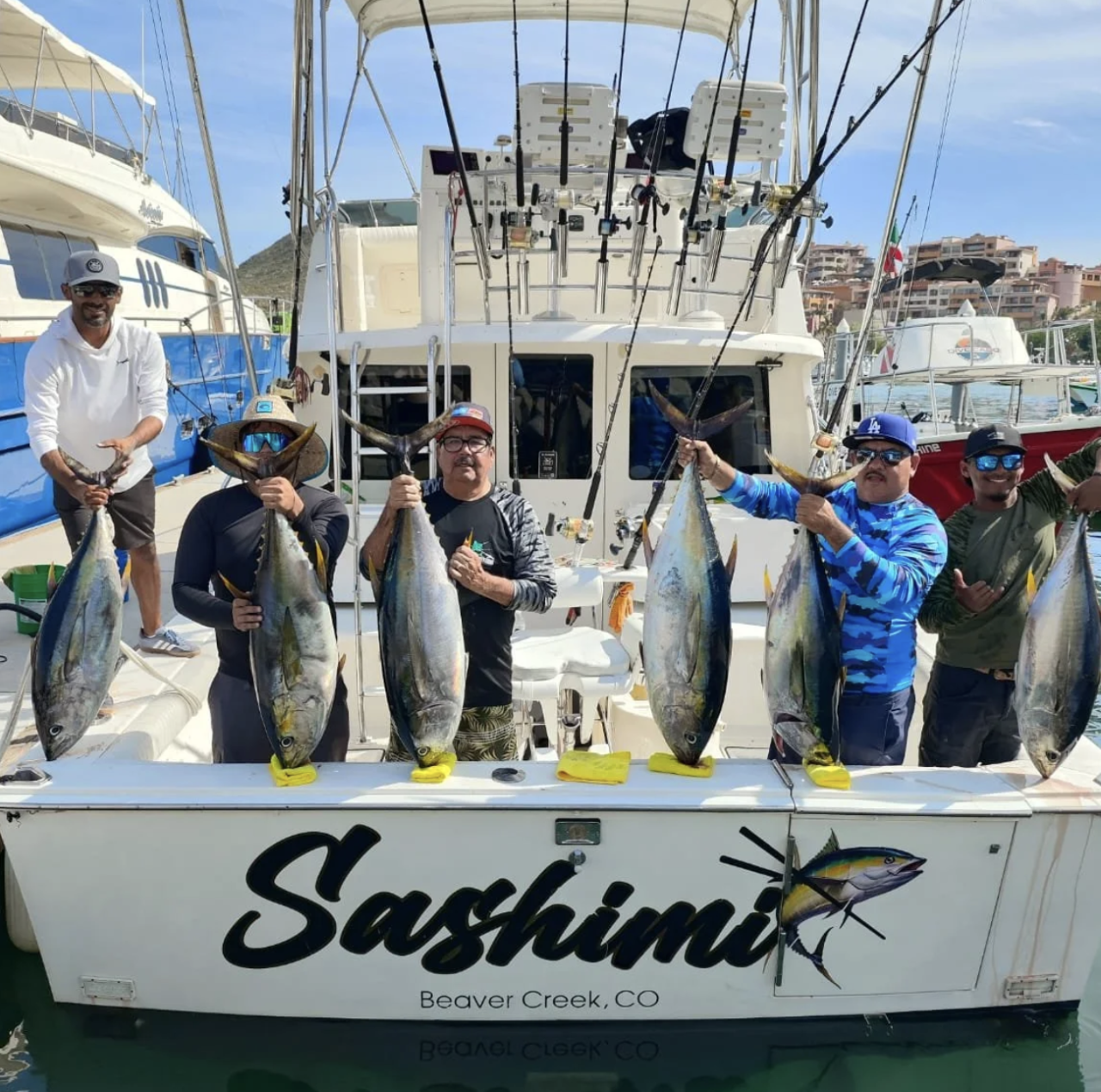 SASHIMI CABO 35' - HALF DAY SPORTFISHING CHARTER
