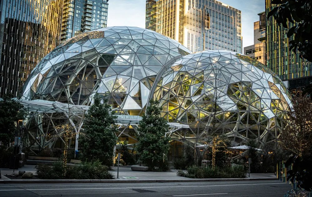 Seattle 2-Day Tour | Deep Dive & Shopping Getaway