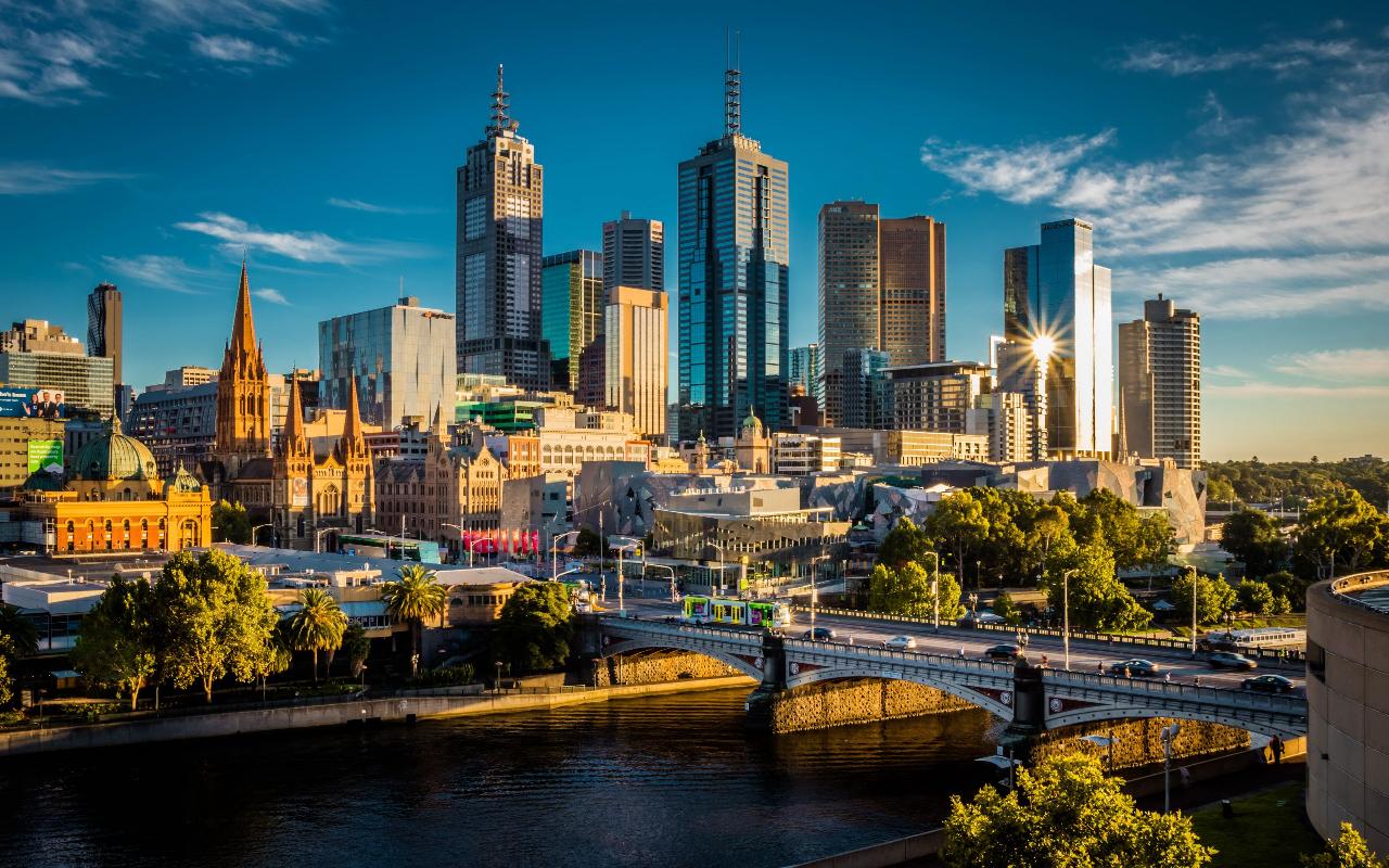 Melbourne City Tour 12-seat Group (5hr)