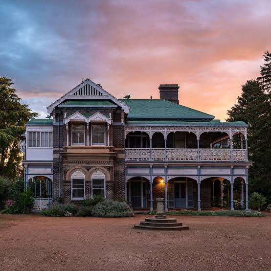 Saumerez House & Garden Tour