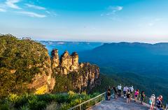 Blue Mountains Late Start, Waterfalls, Walks & Wildlife Small Group Tour