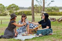 Soirée in the Garden at Whicher Ridge