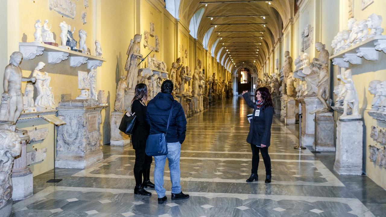 Private PRIME Early Morning Vatican Museums and Sistine Chapel - Transfer included