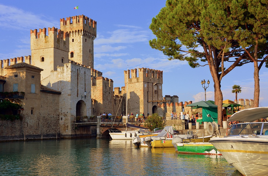 Private Verona, Lake Garda & Sirmione Day trip from Venice